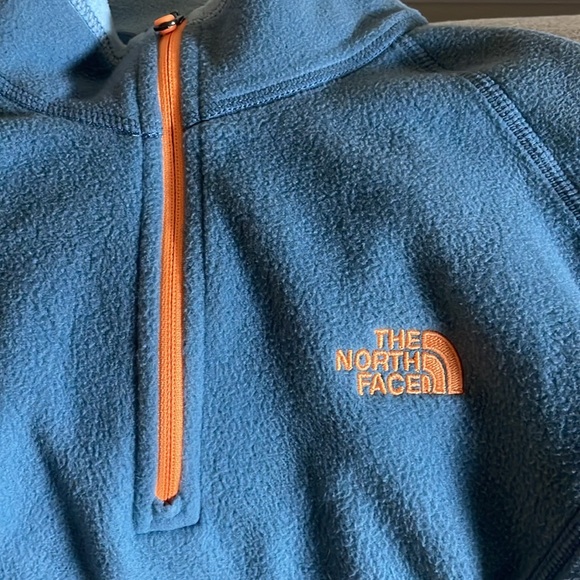 North face pullover - Picture 2 of 3